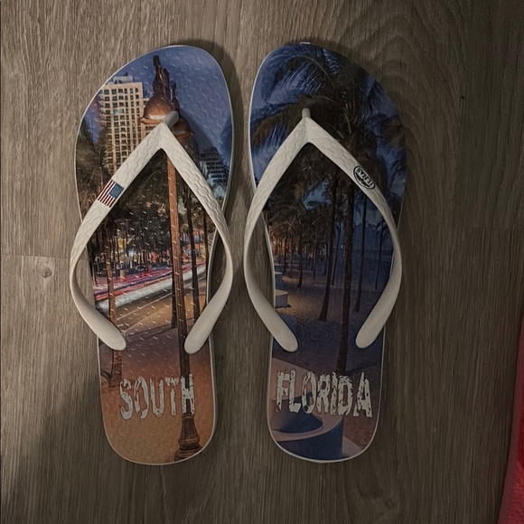 South Florida Flip Flops - Picture 1 of 3